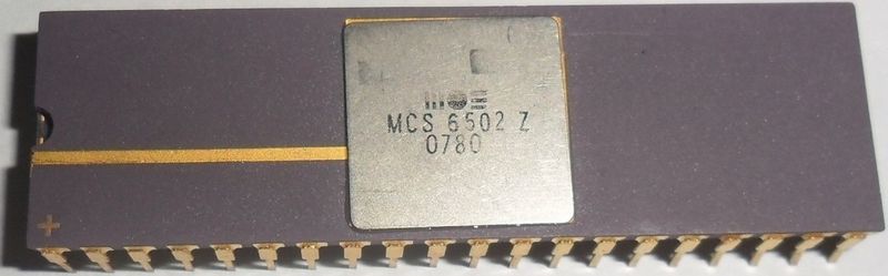 File:MOS Technology 6502Z.jpg