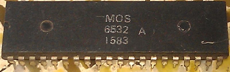 File:MOS Technology 6532A.jpg